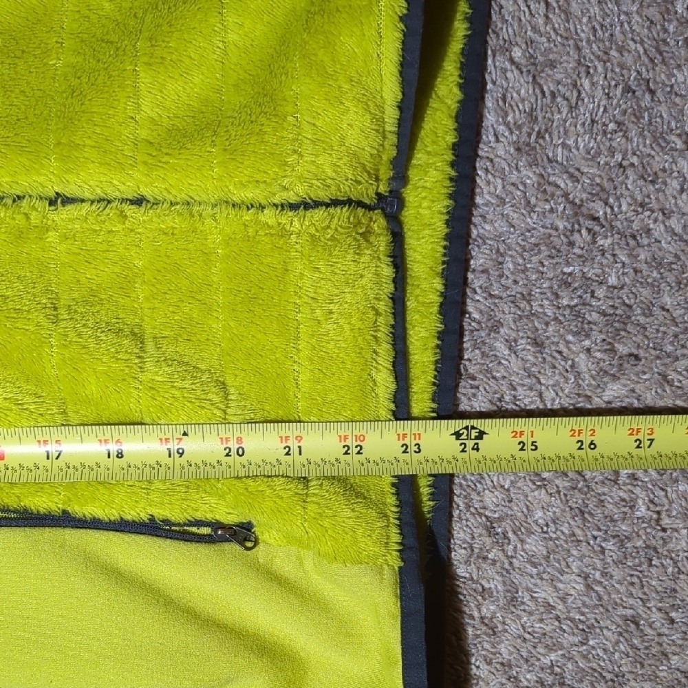 The North Face Women's Bright Green Ski Jacket - Picture 9 of 10